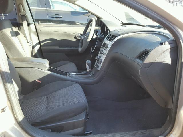 1G1ZC5E04AF174620 - 2010 CHEVROLET MALIBU 1LT თაფლისფერი ფოტო 5