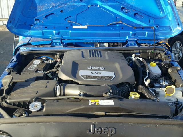 1C4BJWDG5GL134284 - 2016 JEEP WRANGLER U BLUE photo 7