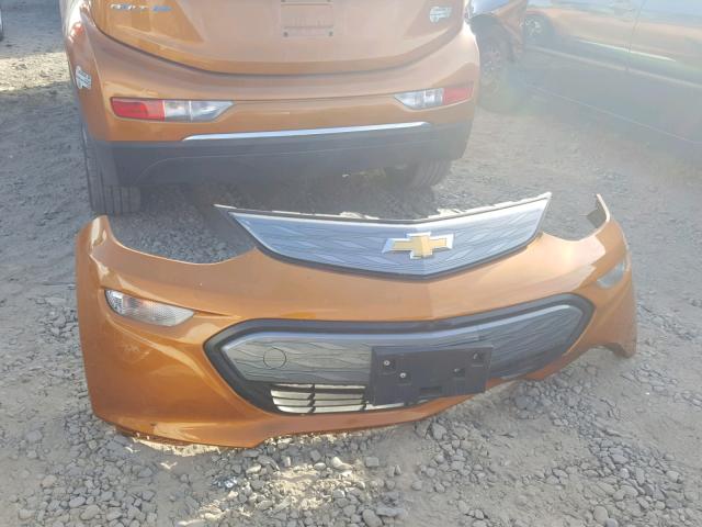 1G1FX6S06H4175887 - 2017 CHEVROLET BOLT EV PR ORANGE photo 9