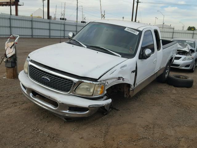 1FTDX17W4VKB56115 - 1997 FORD F150 WHITE photo 2