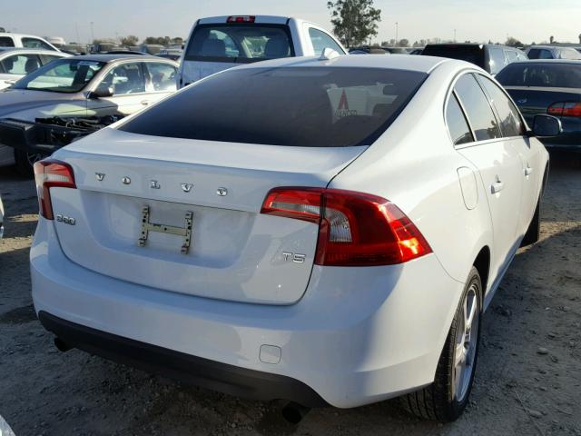 YV1622FS2C2140322 - 2012 VOLVO S60 T5 WHITE photo 4