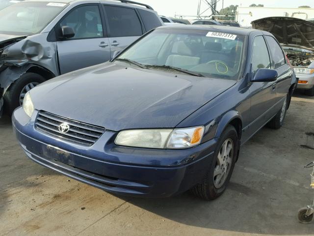 JT2BF22K4X0151279 - 1999 TOYOTA CAMRY LE BLUE photo 2