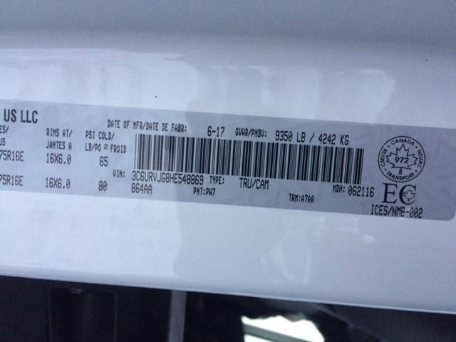 3C6URVJG8HE548869 - 2017 RAM PROMASTER WHITE photo 9