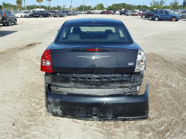 2C3CA5CV5AH155028 - 2010 CHRYSLER 300 TOURIN BLACK photo 9