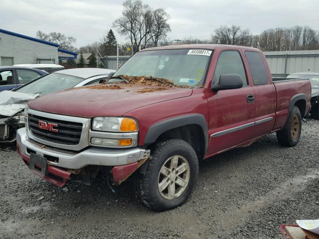 2GTEK19BX51182134 - 2005 GMC NEW SIERRA RED photo 2