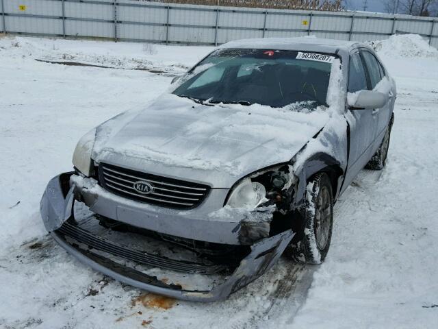 KNAGE124565039066 - 2006 KIA OPTIMA LX SILVER photo 2