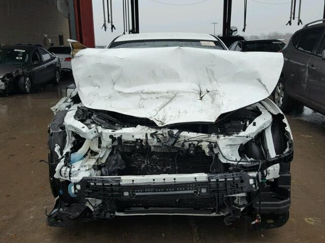 1HGCR2F36GA121878 - 2016 HONDA ACCORD LX WHITE photo 9