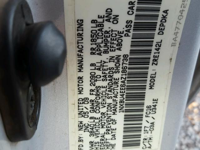 1NXBU4EE6AZ186738 - 2010 TOYOTA COROLLA BA SILVER photo 10