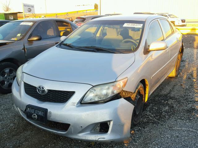 1NXBU4EE6AZ186738 - 2010 TOYOTA COROLLA BA SILVER photo 2