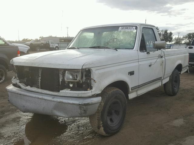 1FTDF15Y9PNB18355 - 1993 FORD F150 WHITE photo 2