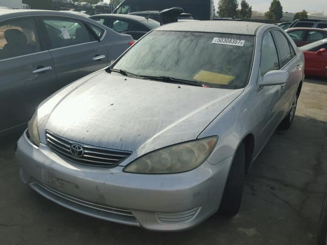 4T1BE32K56U715752 - 2006 TOYOTA CAMRY LE SILVER photo 2