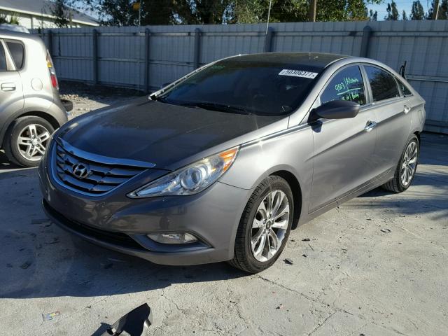 5NPEC4ACXBH242488 - 2011 HYUNDAI SONATA SE CHARCOAL photo 2