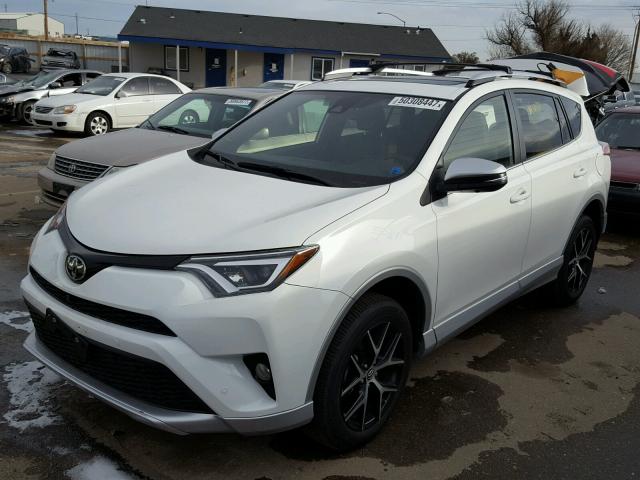 JTMJFREV0GD183642 - 2016 TOYOTA RAV4 SE WHITE photo 2