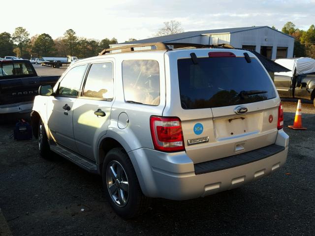 1FMCU03158KE63446 - 2008 FORD ESCAPE XLT SILVER photo 3