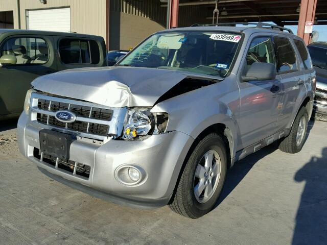 1FMCU03G69KA86101 - 2009 FORD ESCAPE XLT SILVER photo 2