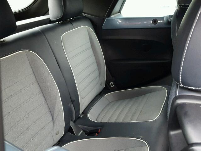 3VW517AT2GM810299 - 2016 VOLKSWAGEN BEETLE S/S 蓝色 照片 6