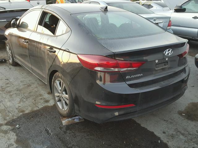 KMHD84LF5HU261299 - 2017 HYUNDAI ELANTRA SE BLACK photo 4