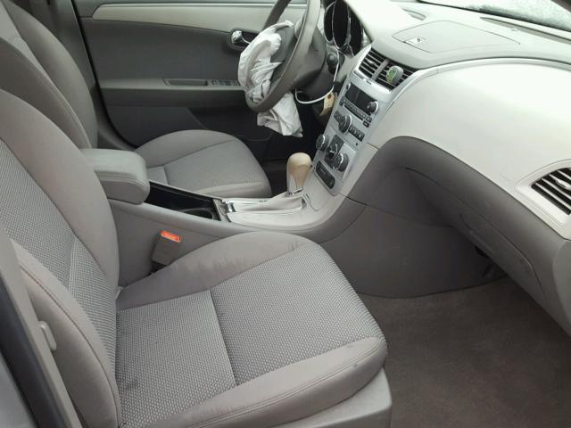 1G1ZB5E09CF105444 - 2012 CHEVROLET MALIBU LS ნაცრისფერი ფოტო 5