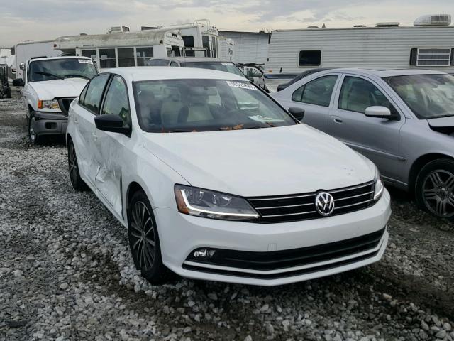 3VWD17AJ6HM413741 - 2017 VOLKSWAGEN JETTA SPOR WHITE photo 1