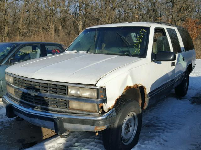 1GNFK1677PJ404332 - 1993 CHEVROLET SUBURBAN K WHITE photo 2