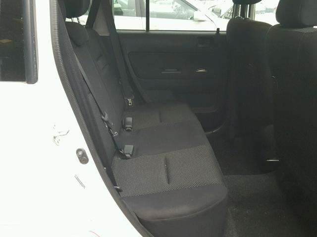 JTLKT334164042912 - 2006 TOYOTA SCION XB Ақ фото 6