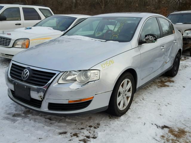 WVWAK73C26P042750 - 2006 VOLKSWAGEN PASSAT 2.0 SILVER photo 2