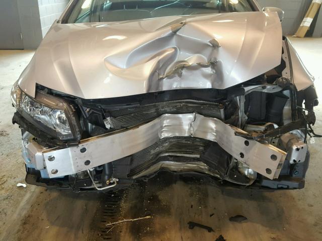 2HGFB2F5XEH547011 - 2014 HONDA CIVIC LX SILVER photo 9