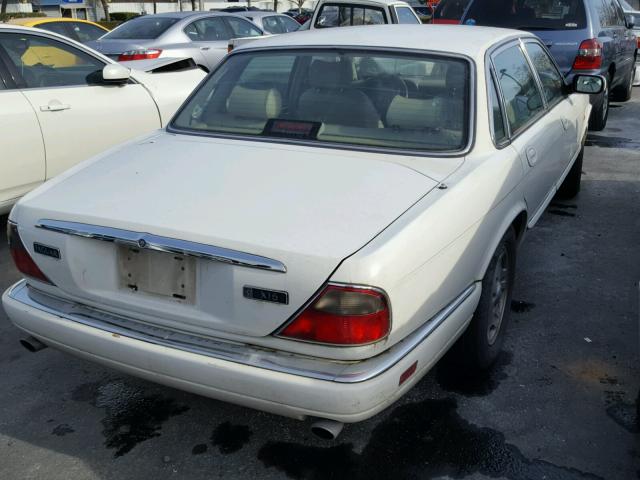 SAJHX1745SC749148 - 1995 JAGUAR XJ6 WHITE photo 4