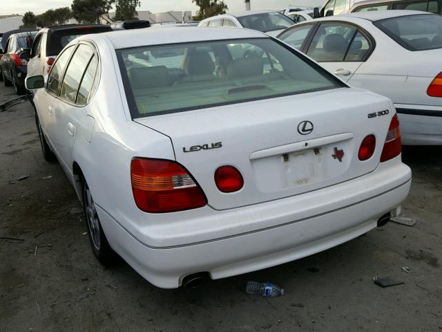 JT8BD68S1Y0107333 - 2000 LEXUS GS 300 WHITE photo 3