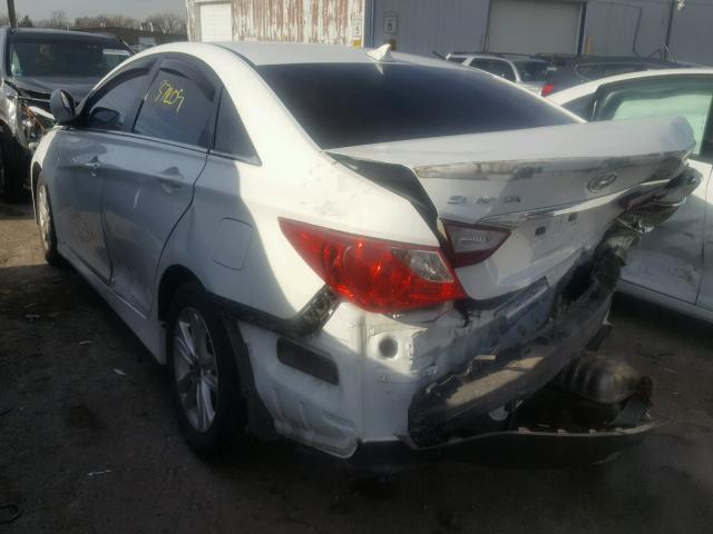 5NPEB4AC0EH927137 - 2014 HYUNDAI SONATA GLS WHITE photo 3