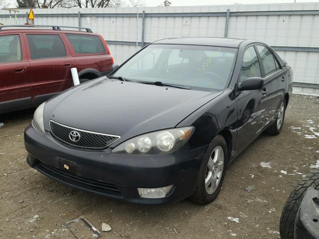4T1BE30K06U138566 - 2006 TOYOTA CAMRY LE შავი ფოტო 2
