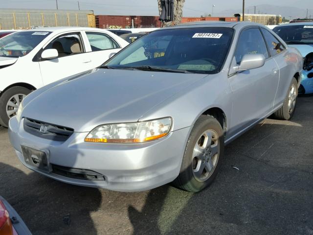 1HGCG2251YA010735 - 2000 HONDA ACCORD EX SILVER photo 2