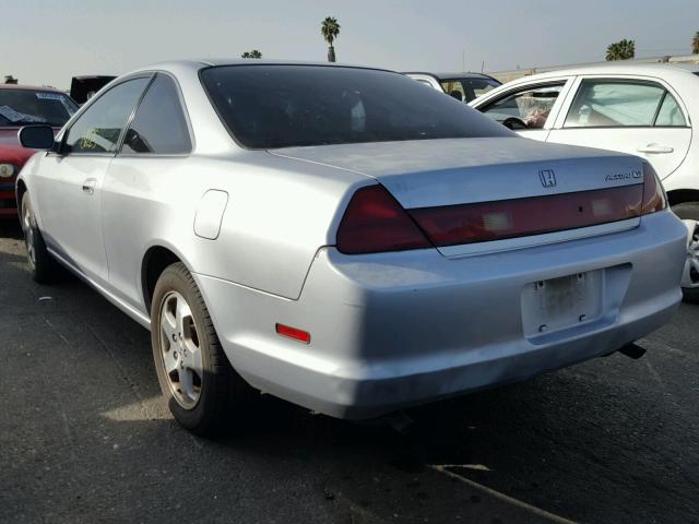 1HGCG2251YA010735 - 2000 HONDA ACCORD EX SILVER photo 3