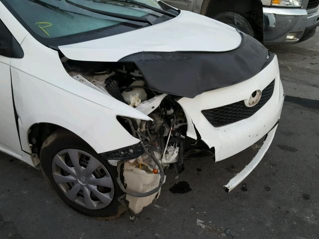 1NXBU40E79Z089311 - 2009 TOYOTA COROLLA BA WHITE photo 9