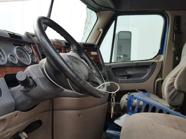 3AKJGLD5XESFH3075 - 2014 FREIGHTLINER CASCADIA 1 BLUE photo 5