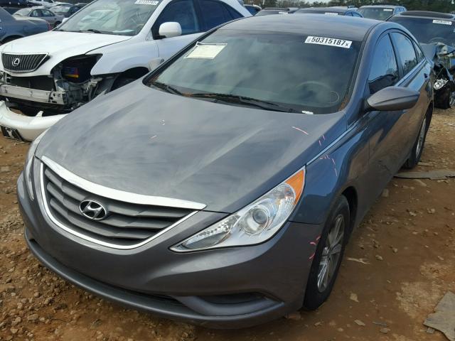 5NPEB4AC6CH495571 - 2012 HYUNDAI SONATA GLS SILVER photo 2