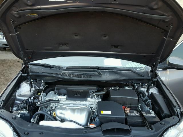 4T1BF1FKXGU186487 - 2016 TOYOTA CAMRY LE ნაცრისფერი ფოტო 7