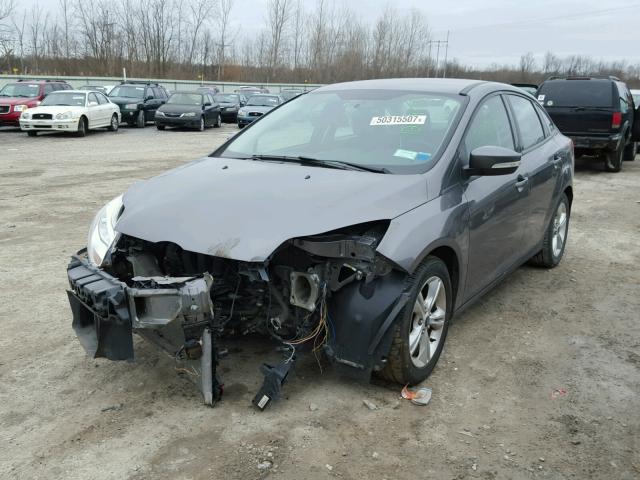 1FADP3F24EL154035 - 2014 FORD FOCUS SE GRAY photo 2