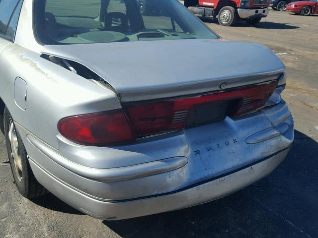 2G4WB52K641223262 - 2004 BUICK REGAL LS SILVER photo 9