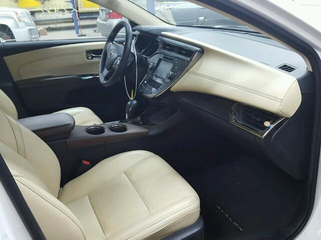 4T1BK1EBXGU225656 - 2016 TOYOTA AVALON XLE WHITE photo 5