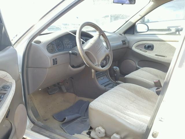 KMHCF24F1VU777000 - 1997 HYUNDAI SONATA BAS WHITE photo 5