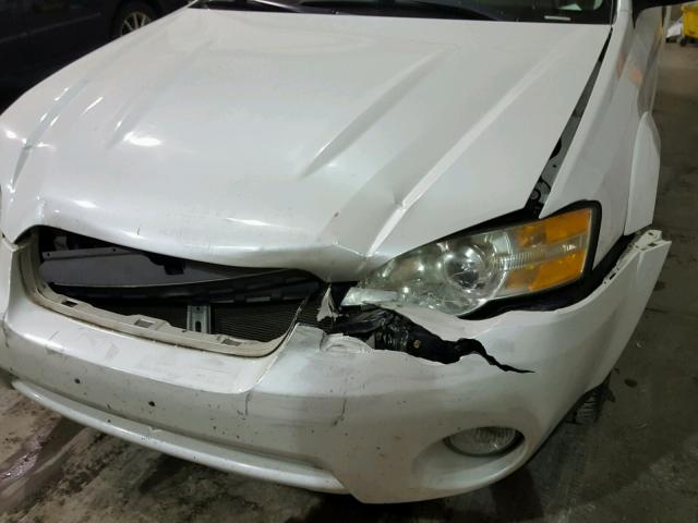 4S4BP61C677305600 - 2007 SUBARU LEGACY OUT WHITE photo 9