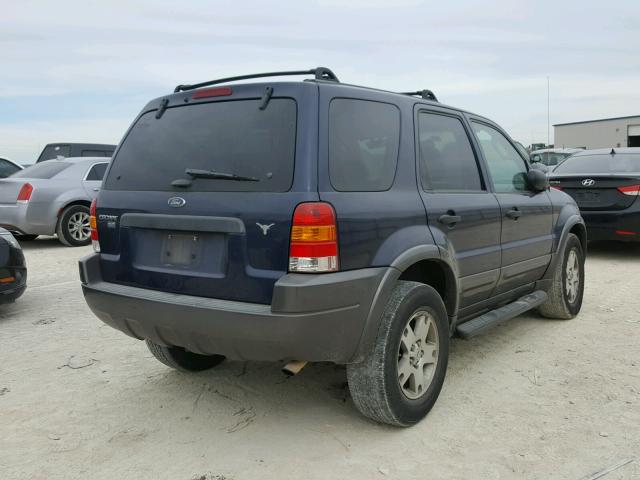 1FMYU03164KA15944 - 2004 FORD ESCAPE XLT BLUE photo 4