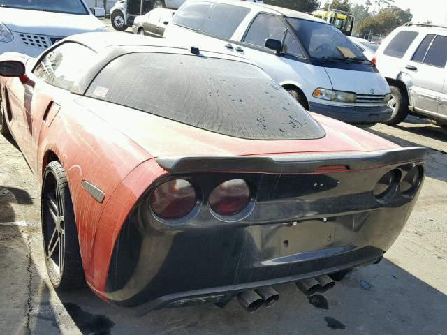 1G1YY24U755117663 - 2005 CHEVROLET CORVETTE RED photo 3