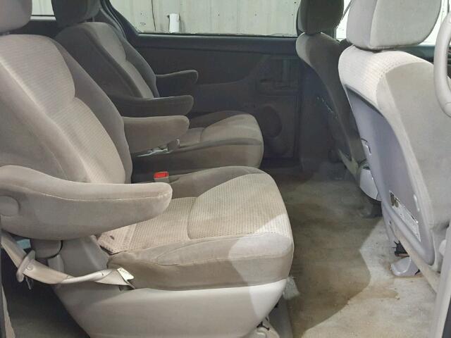 5TDZK23C29S230751 - 2009 TOYOTA SIENNA CE SILVER photo 6