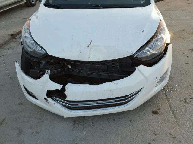 5NPDH4AE9DH169499 - 2013 HYUNDAI ELANTRA GL WHITE photo 9