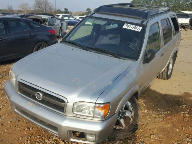 JN8DR09Y52W732757 - 2002 NISSAN PATHFINDER SILVER photo 2