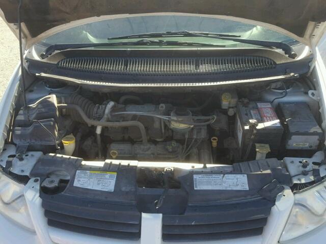 2D4GP24R05R106592 - 2005 DODGE GRAND CARA WHITE photo 7