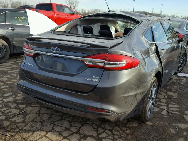 3FA6P0LUXHR187981 - 2017 FORD FUSION SE GRAY photo 4