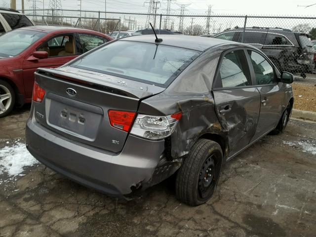 KNAFU4A22C5572827 - 2012 KIA FORTE EX GRAY photo 4